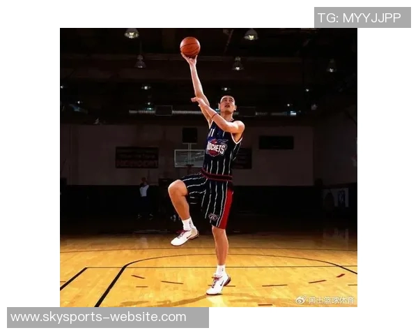 莫克姚明的传奇人生与篮球梦想的追逐之路