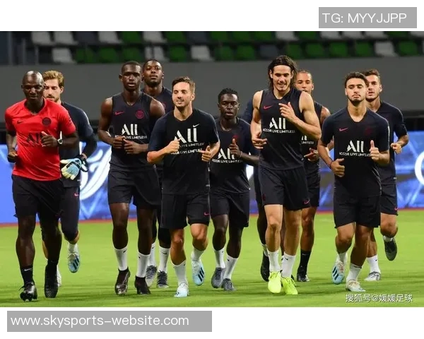 足总杯惊现平局AC米兰与多特蒙德激战成和引发全场热议